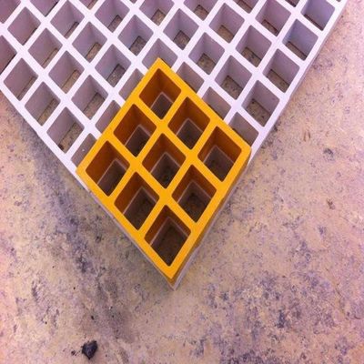 FRP Pultruded Grating Plastic Walkway Grille For 4S Shop غسيل السيارات